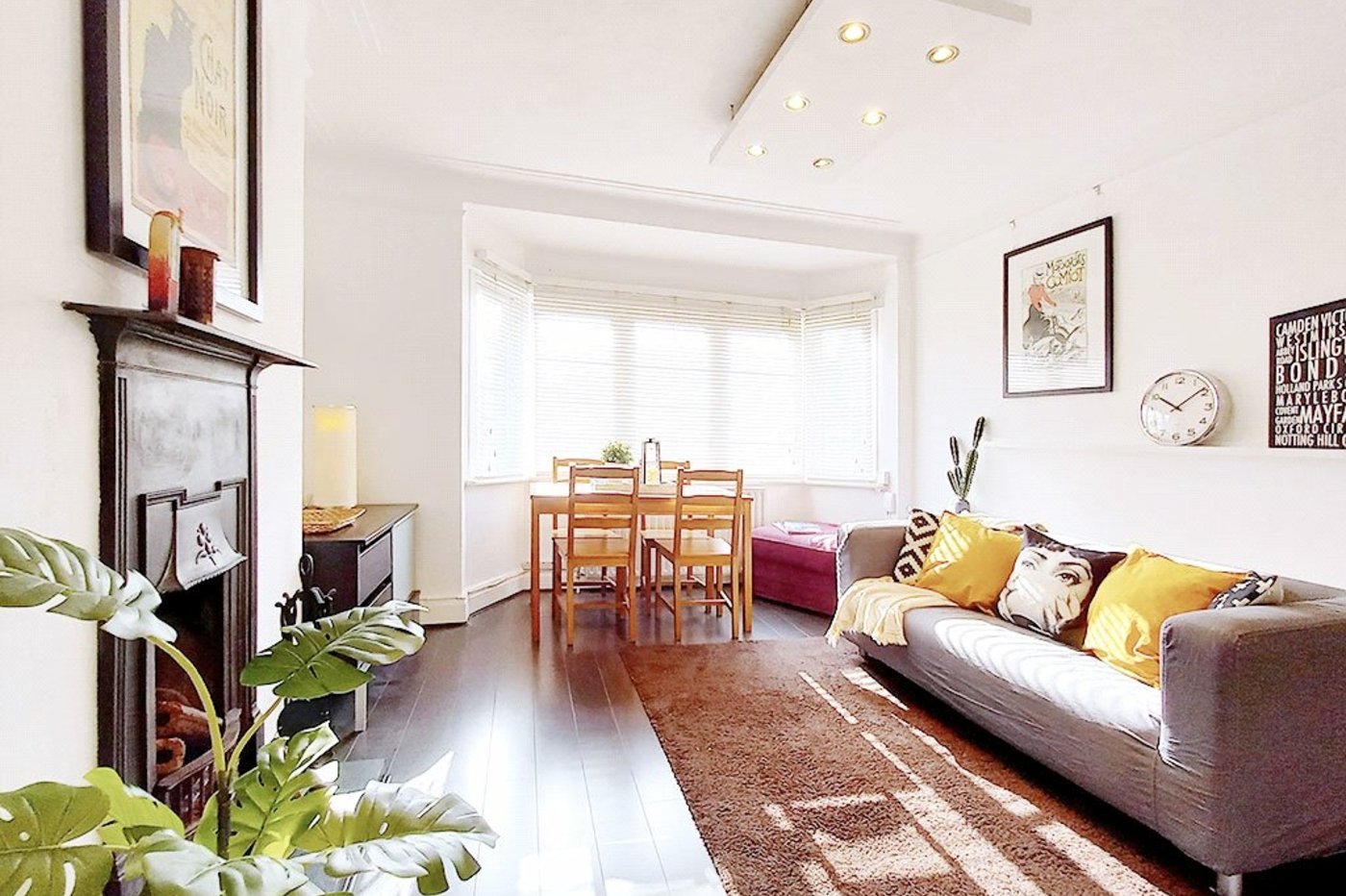 2 bedroom property for sale in London | Robinson Jackson