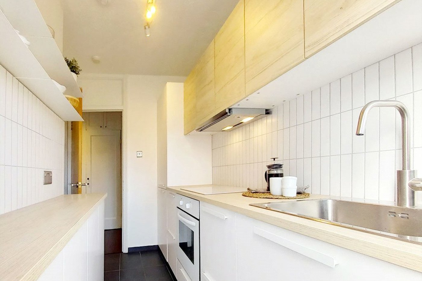 2 bedroom property for sale in London | Robinson Jackson