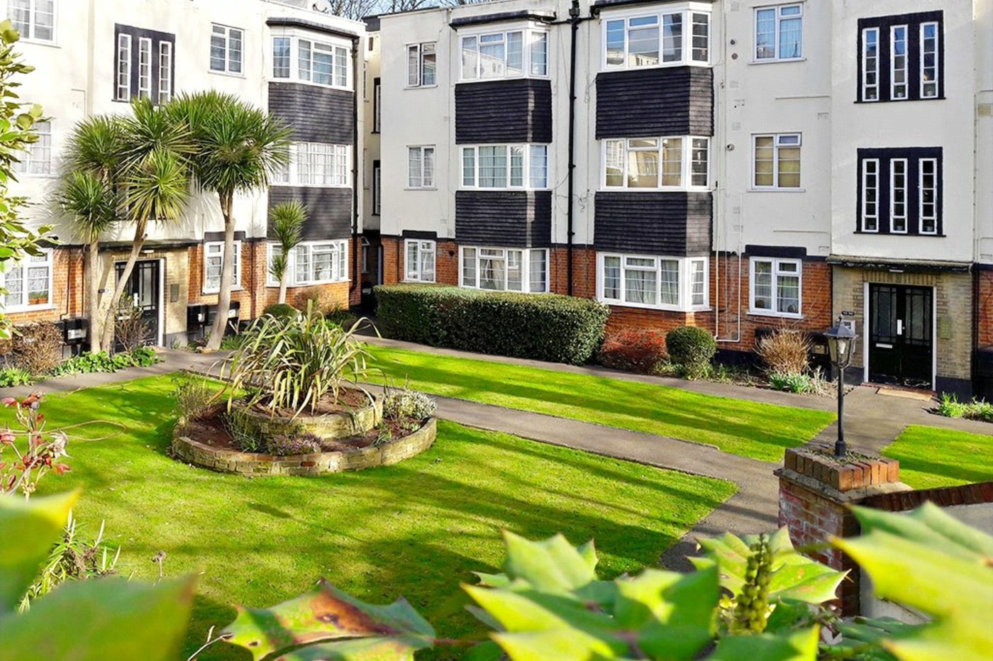 2 bedroom property for sale in London | Robinson Jackson