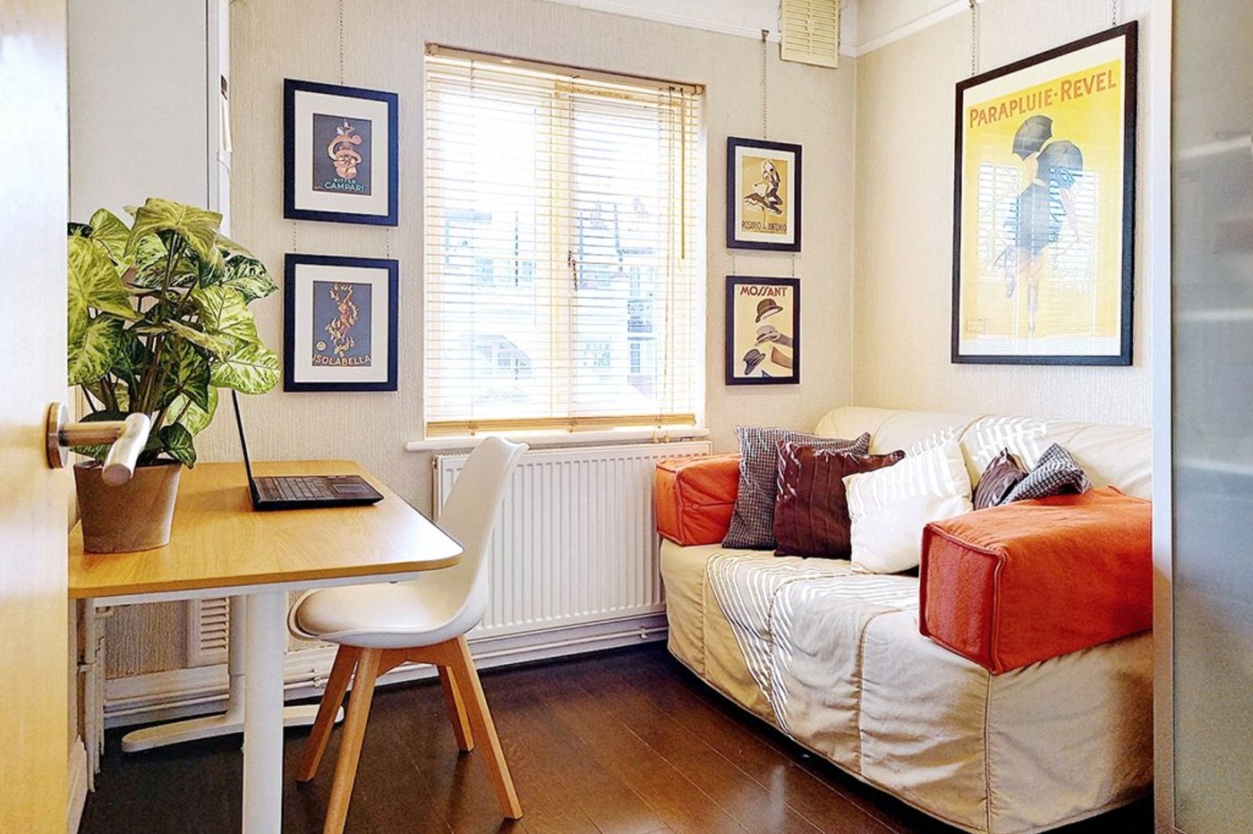 2 bedroom property for sale in London | Robinson Jackson