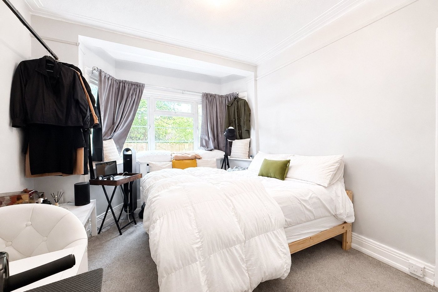 2 bedroom property for sale in London | Robinson Jackson