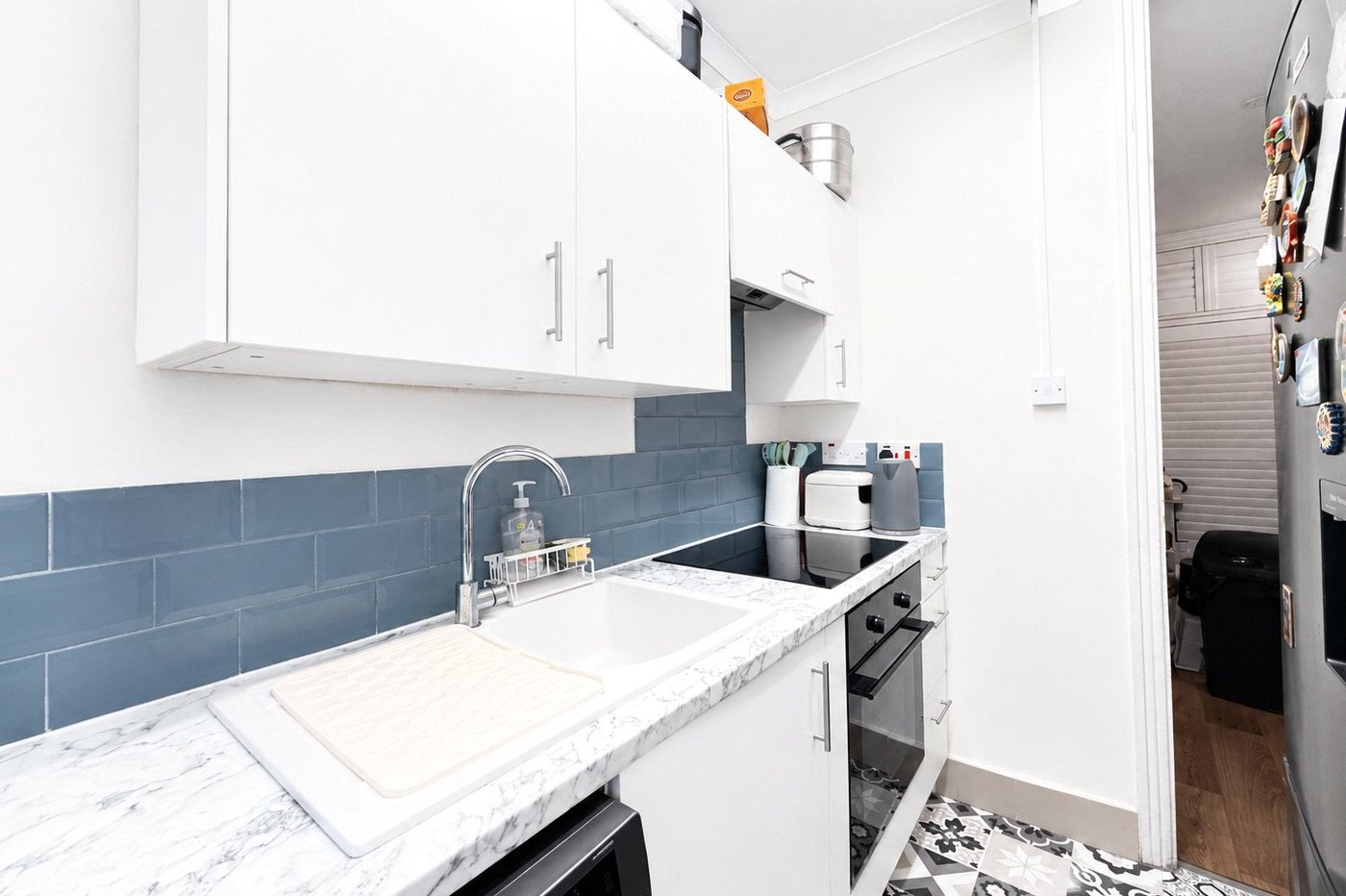 2 bedroom property for sale in London | Robinson Jackson