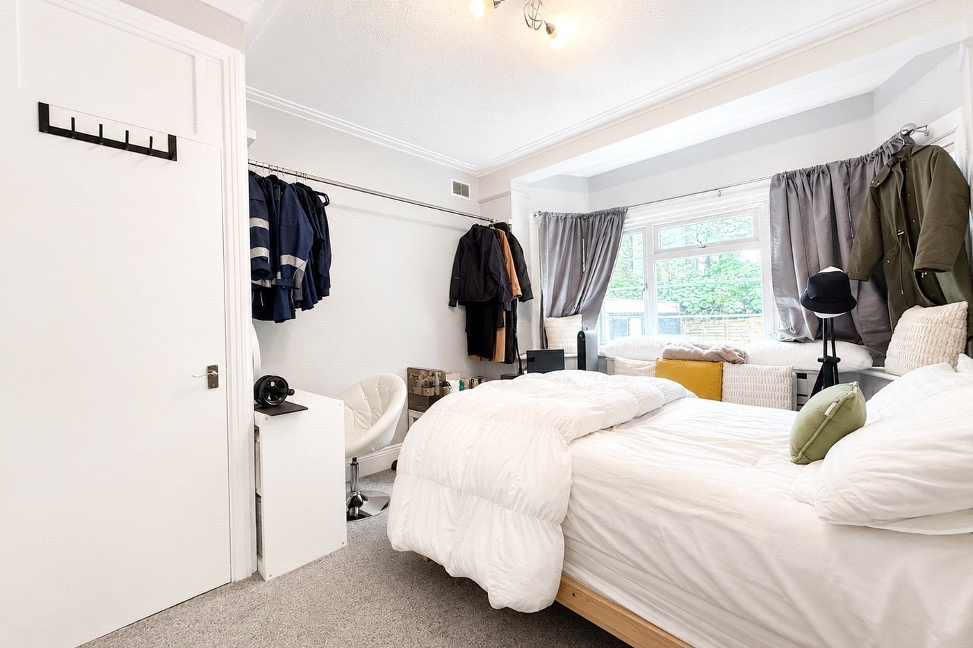 2 bedroom property for sale in London | Robinson Jackson
