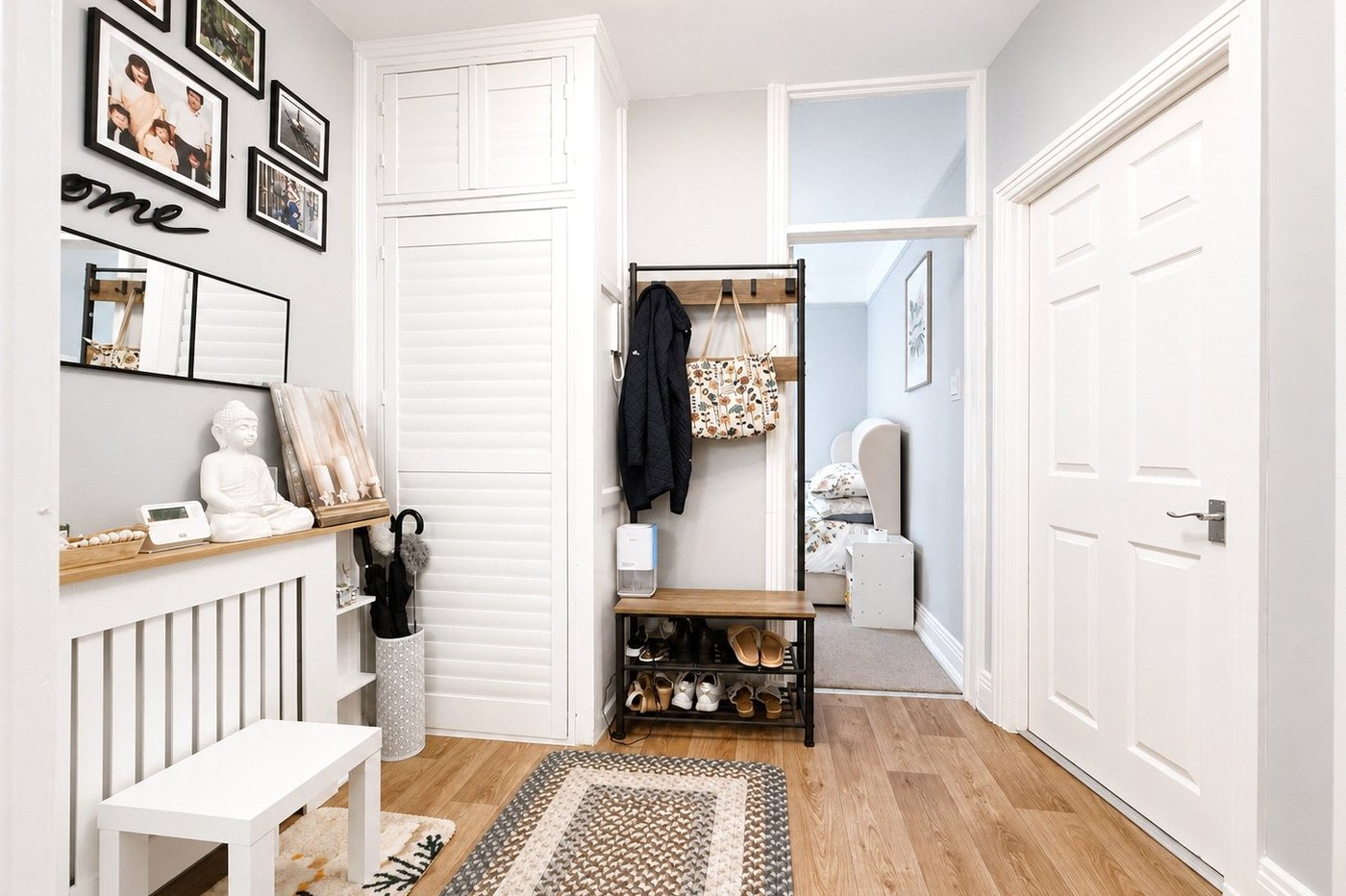 2 bedroom property for sale in London | Robinson Jackson