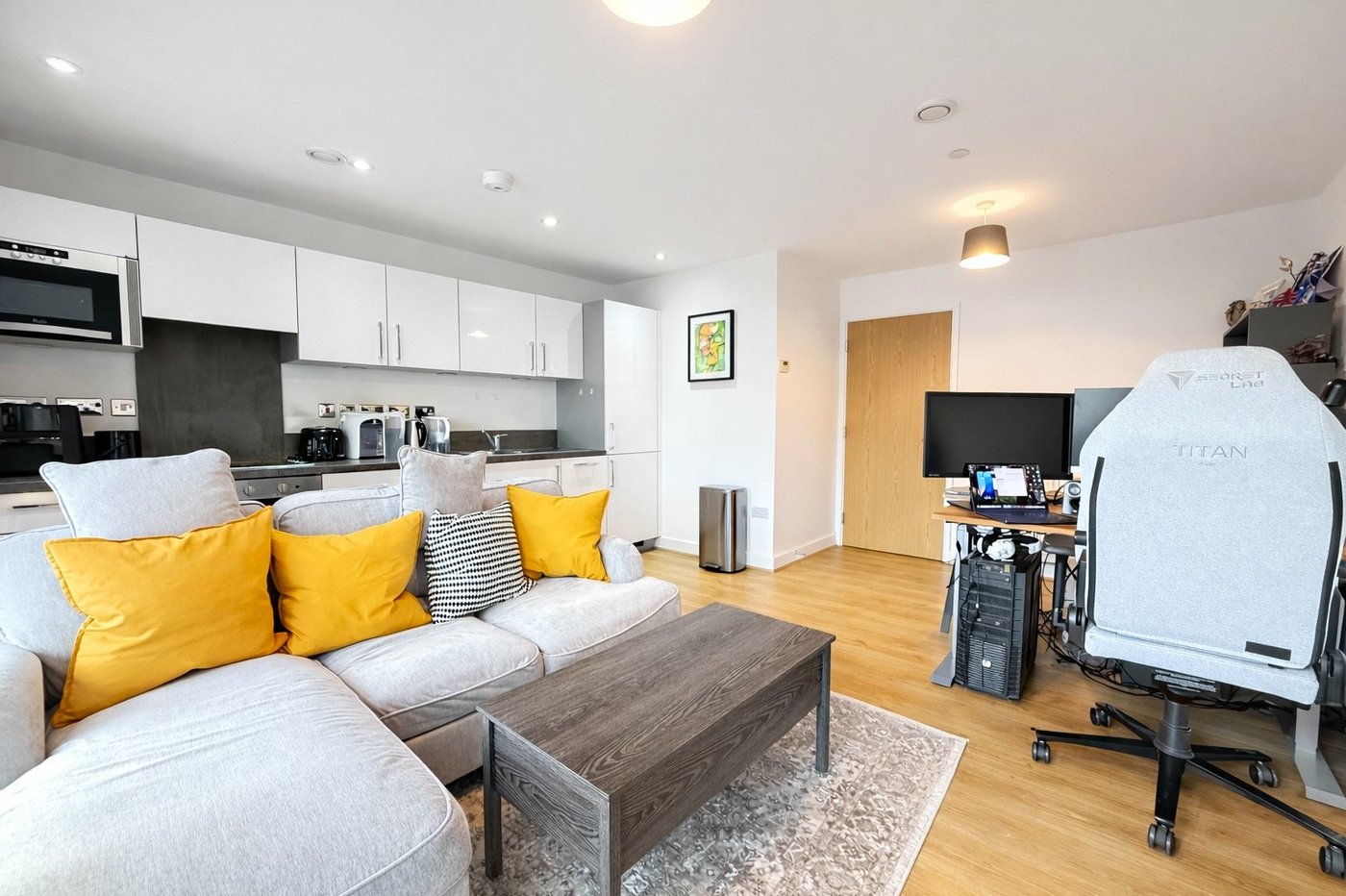 1 bedroom property for sale in London | Robinson Jackson