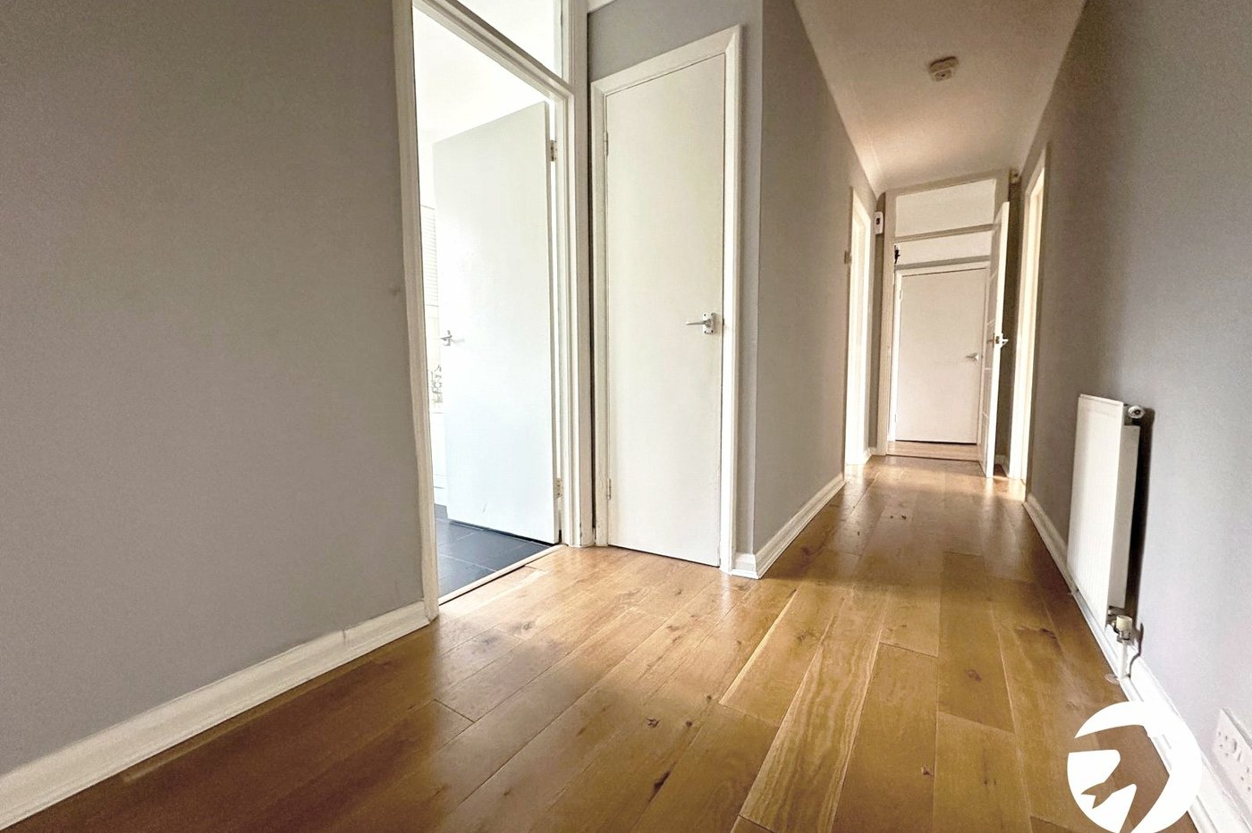 2 bedroom property for sale in London | Robinson Jackson