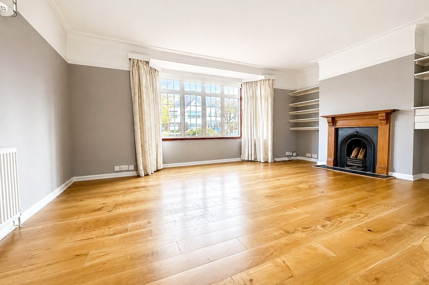 2 bedroom property for sale in London | Robinson Jackson
