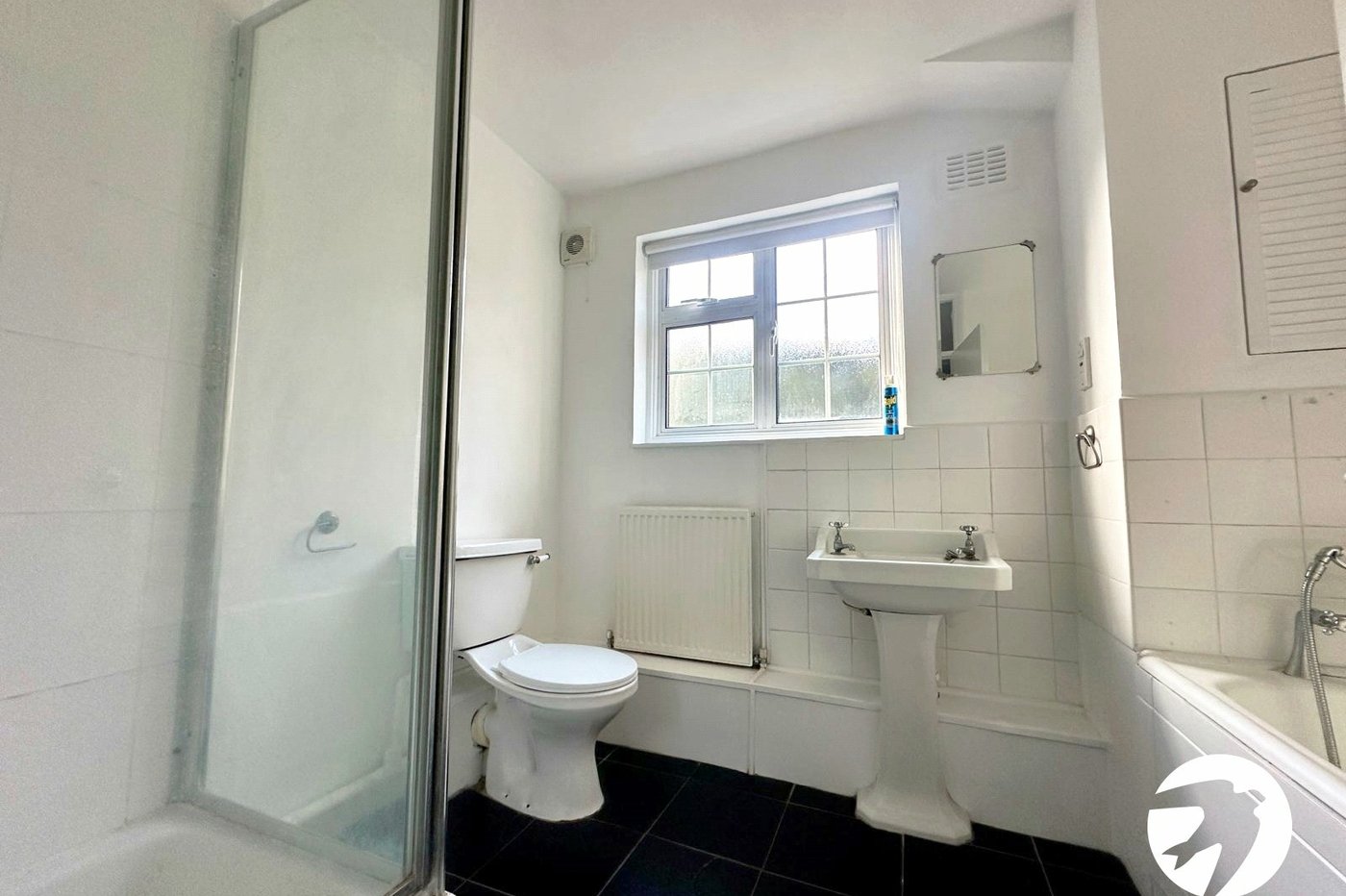 2 bedroom property for sale in London | Robinson Jackson