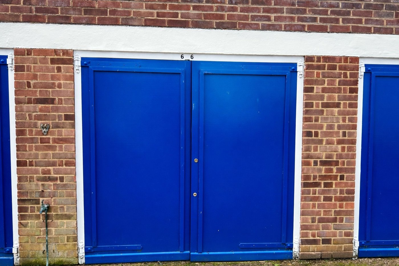 2 bedroom property for sale in London | Robinson Jackson