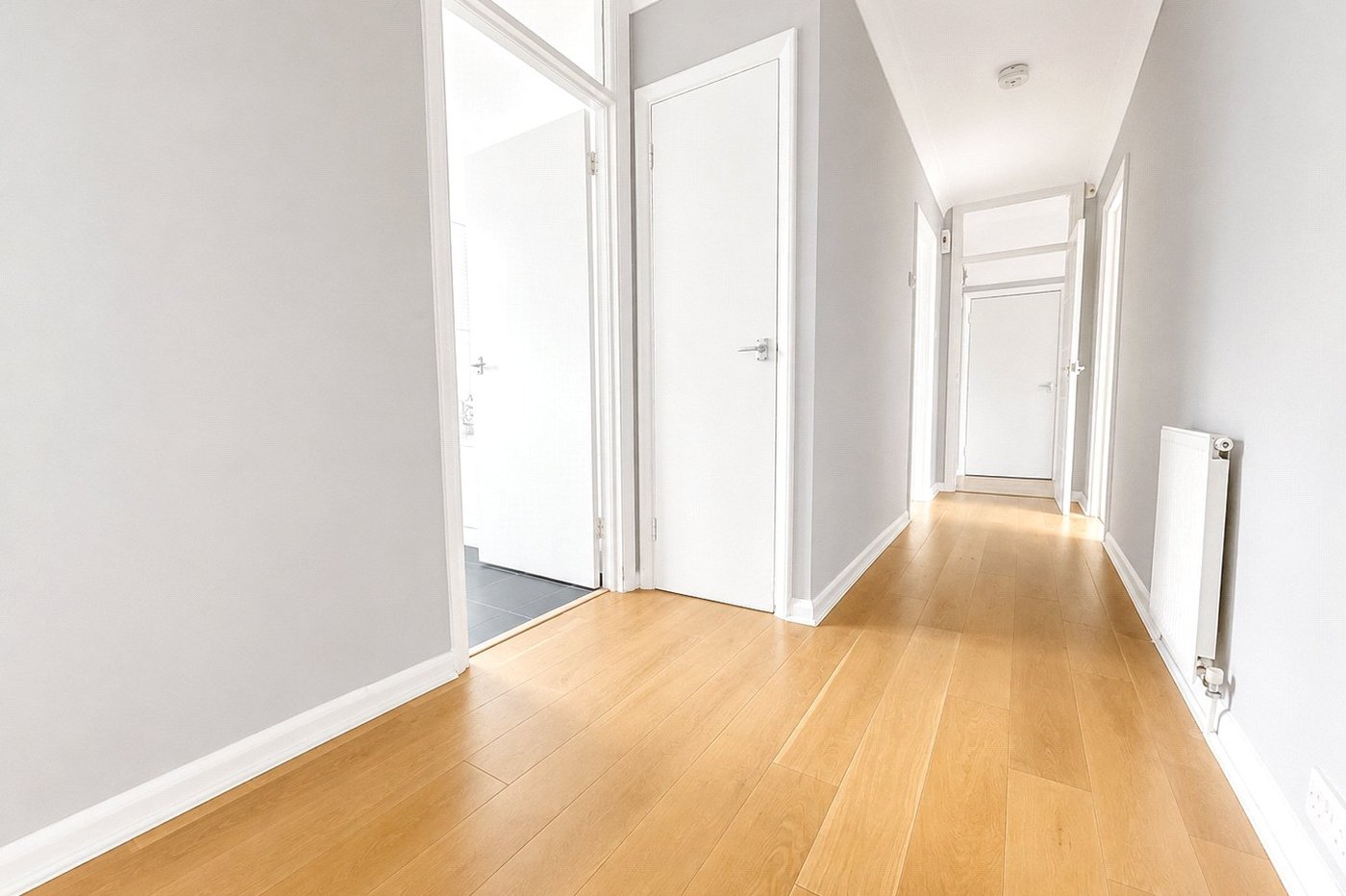 2 bedroom property for sale in London | Robinson Jackson