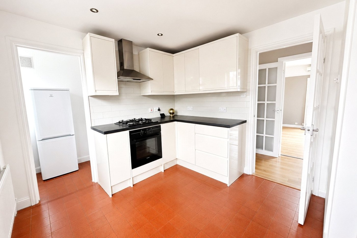 2 bedroom property for sale in London | Robinson Jackson