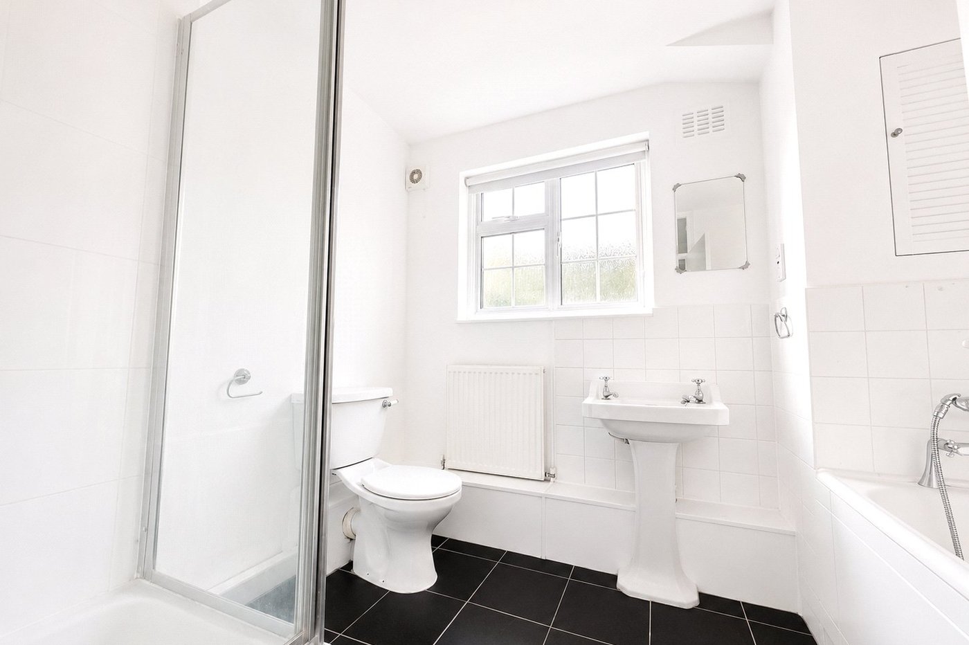 2 bedroom property for sale in London | Robinson Jackson