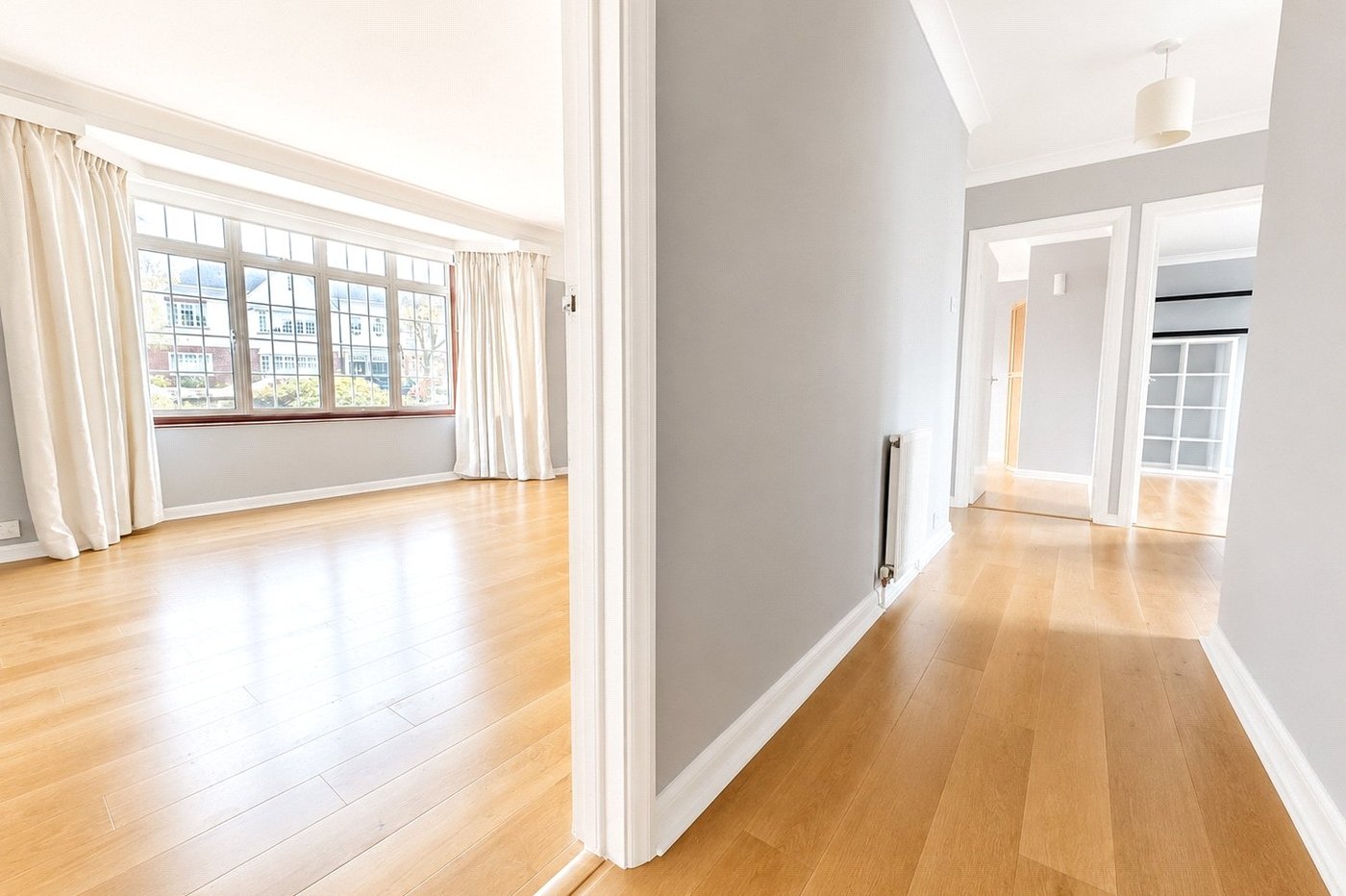2 bedroom property for sale in London | Robinson Jackson
