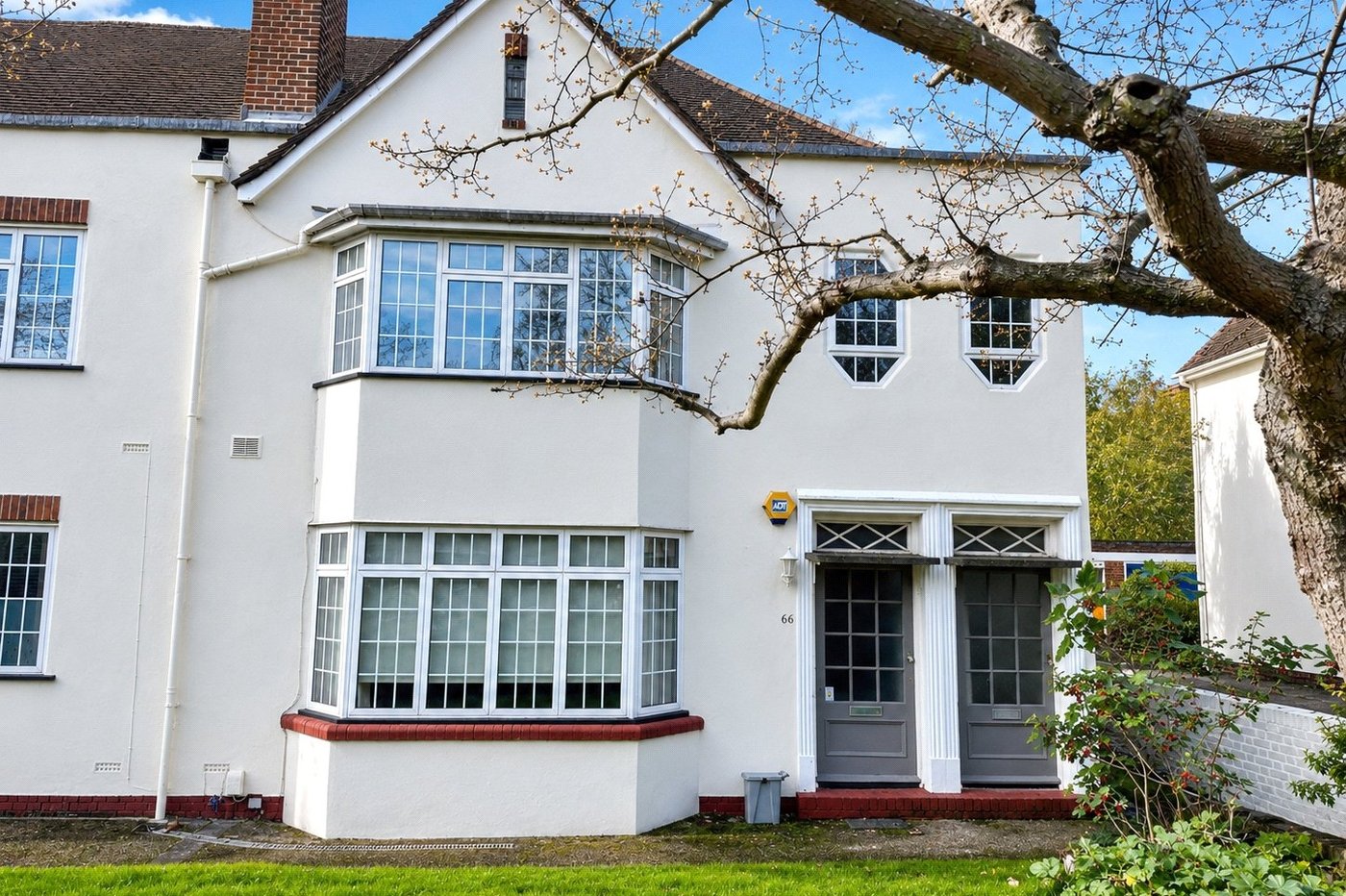 2 bedroom property for sale in London | Robinson Jackson