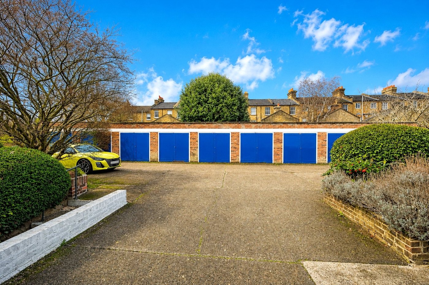 2 bedroom property for sale in London | Robinson Jackson
