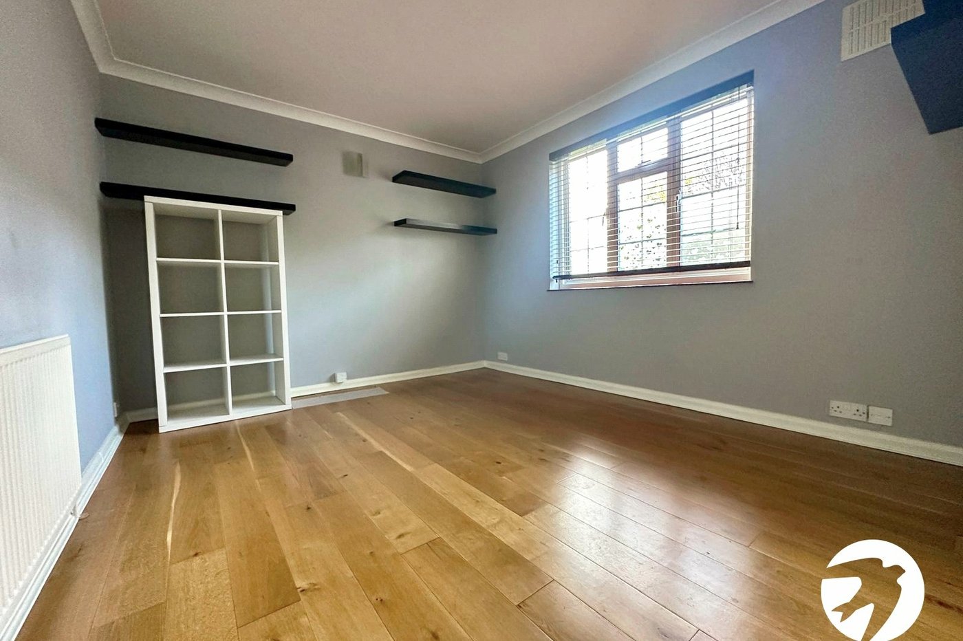 2 bedroom property for sale in London | Robinson Jackson