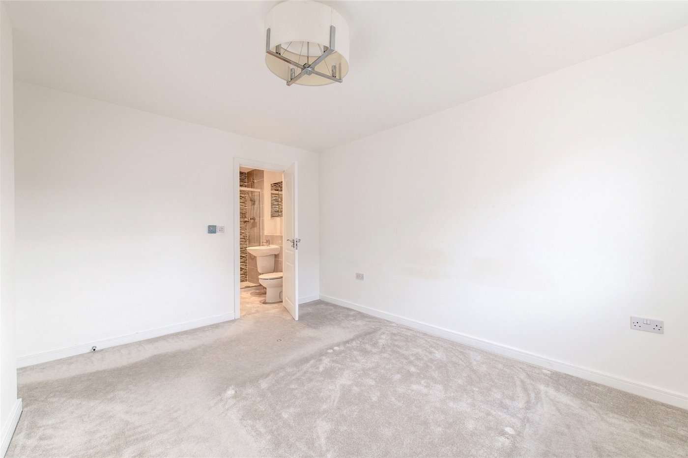 4 bedroom house for sale in Gravesend | Robinson Michael & Jackson