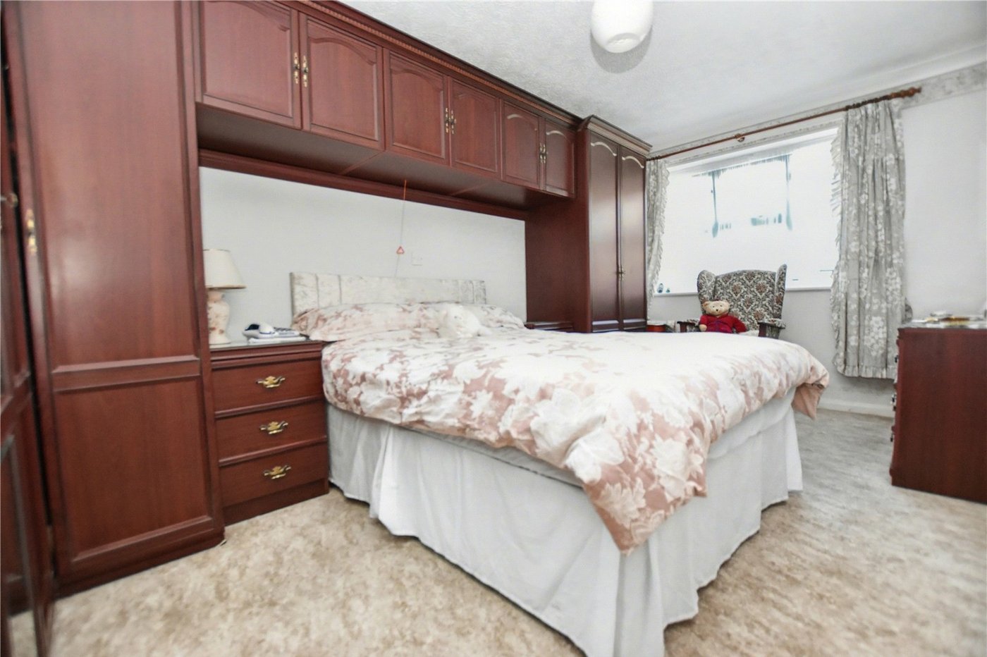 2 bedroom property for sale in Crayford | Robinson Jackson