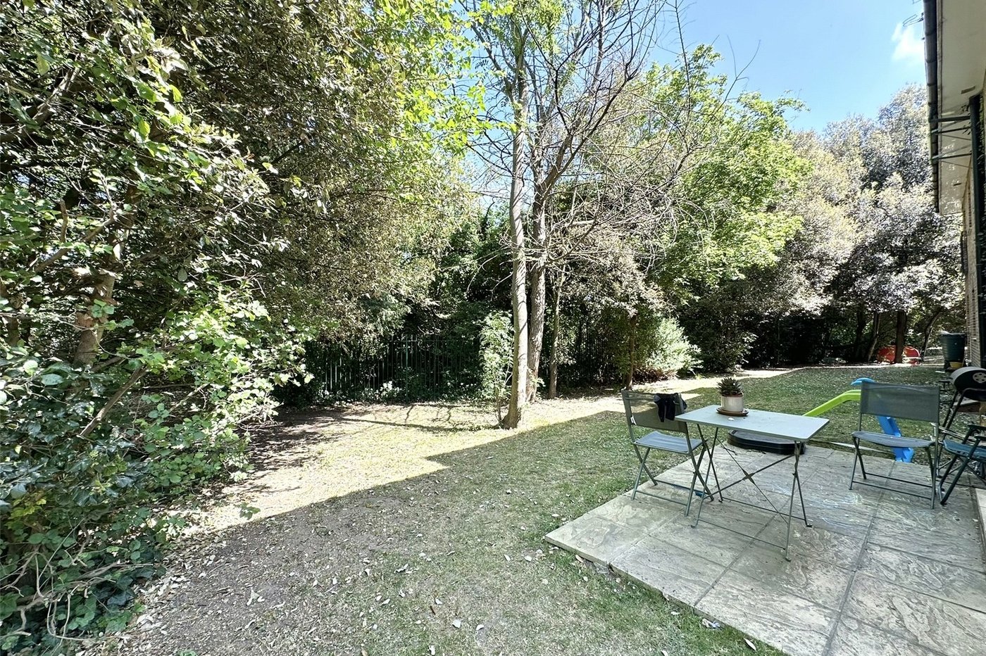 1 bedroom property for sale in Greenhithe | Robinson Jackson