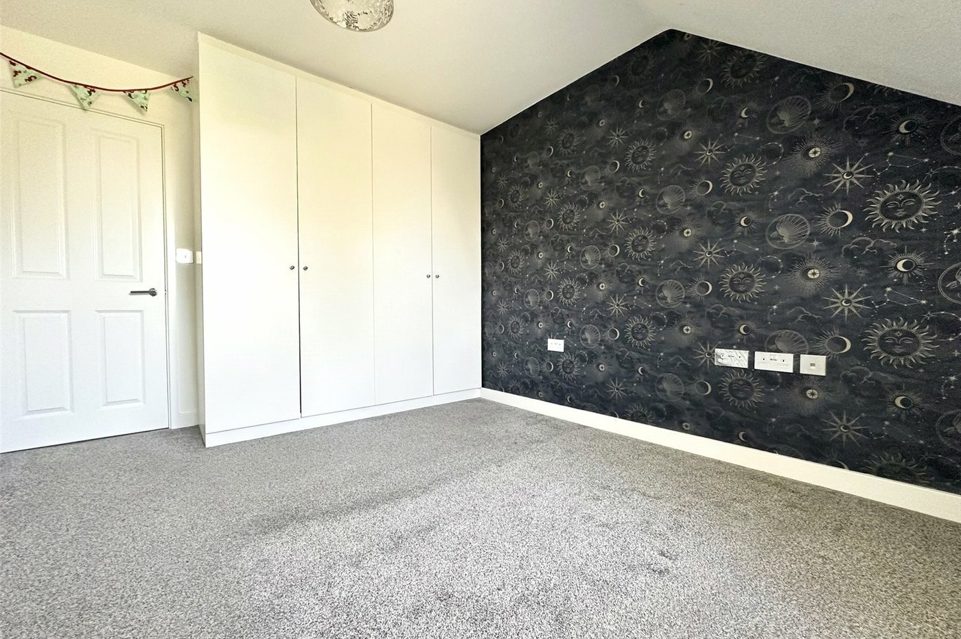 1 bedroom property for sale in Greenhithe | Robinson Jackson