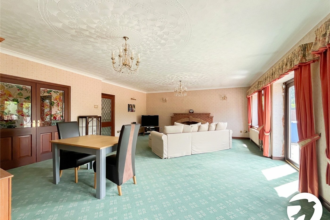 4 bedroom bungalow for sale in Newington | Robinson Michael & Jackson