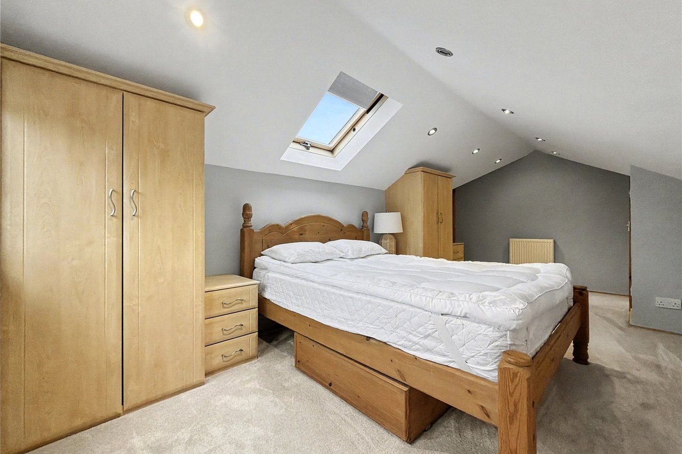 4 bedroom bungalow for sale in Newington | Robinson Michael & Jackson