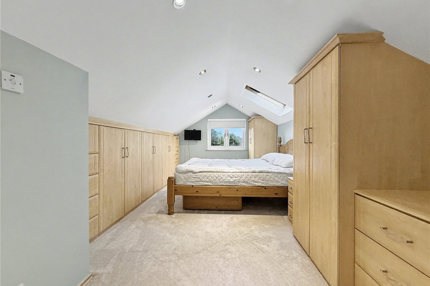 4 bedroom bungalow for sale in Newington | Robinson Michael & Jackson