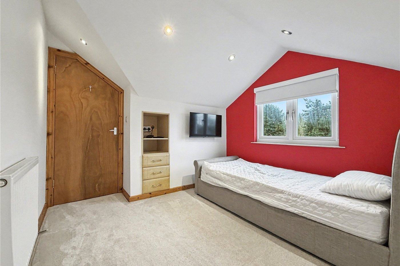 4 bedroom bungalow for sale in Newington | Robinson Michael & Jackson