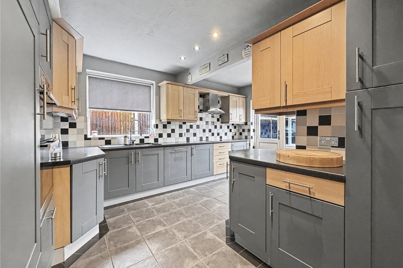 4 bedroom bungalow for sale in Newington | Robinson Michael & Jackson