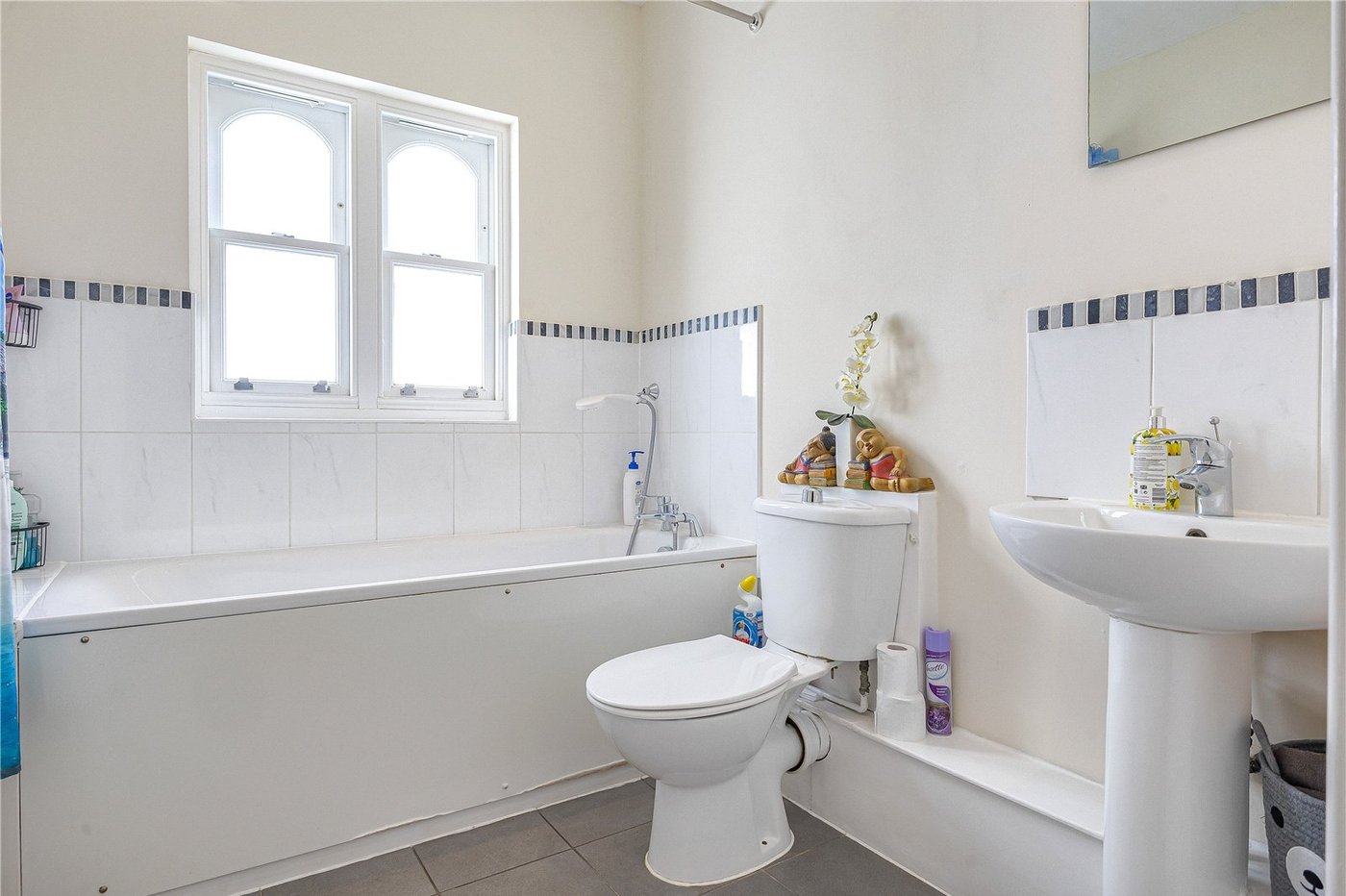2 bedroom property for sale in Northfleet | Robinson Michael & Jackson