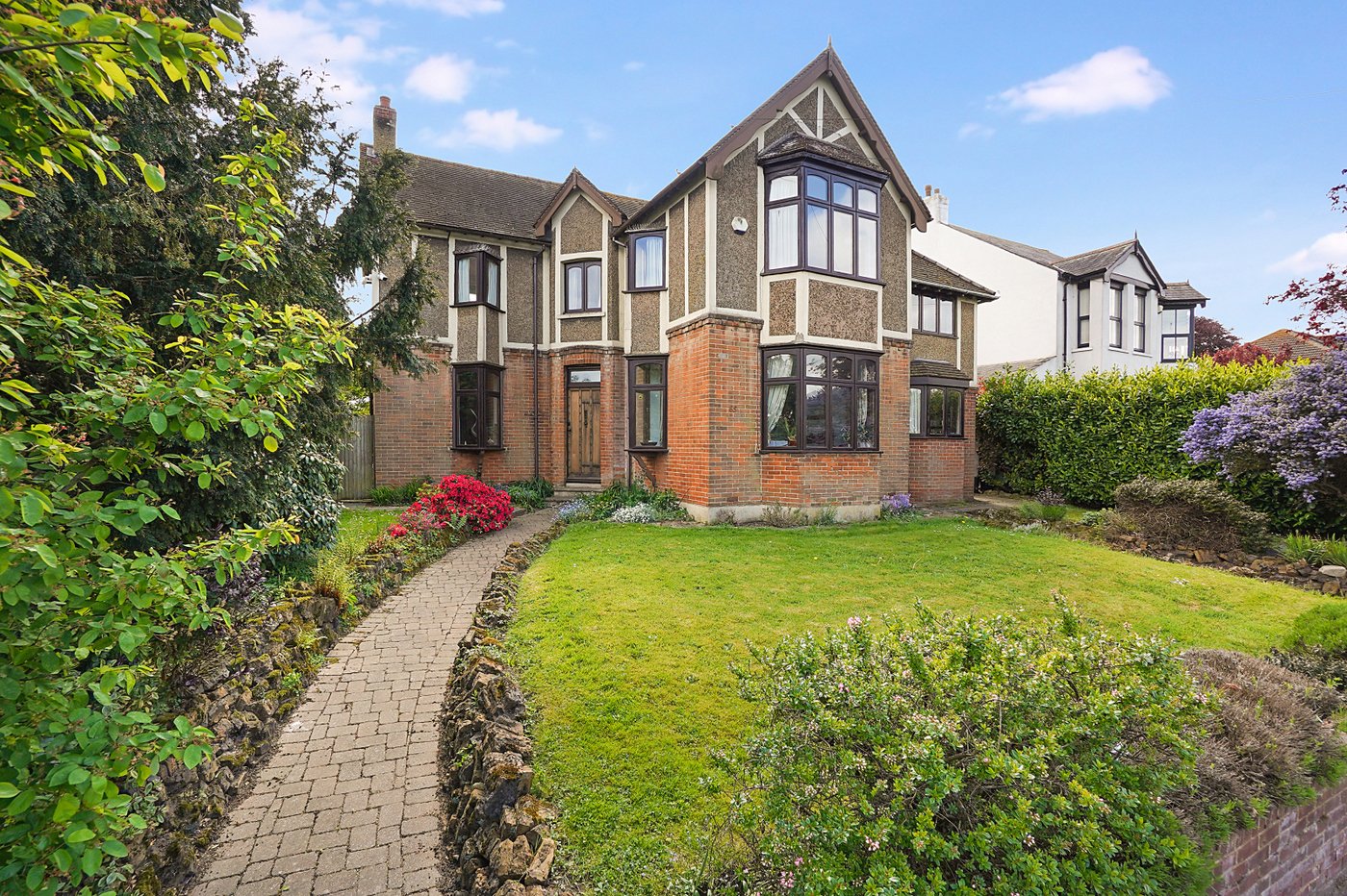 4 bedroom house for sale in Rainham | Robinson Michael & Jackson