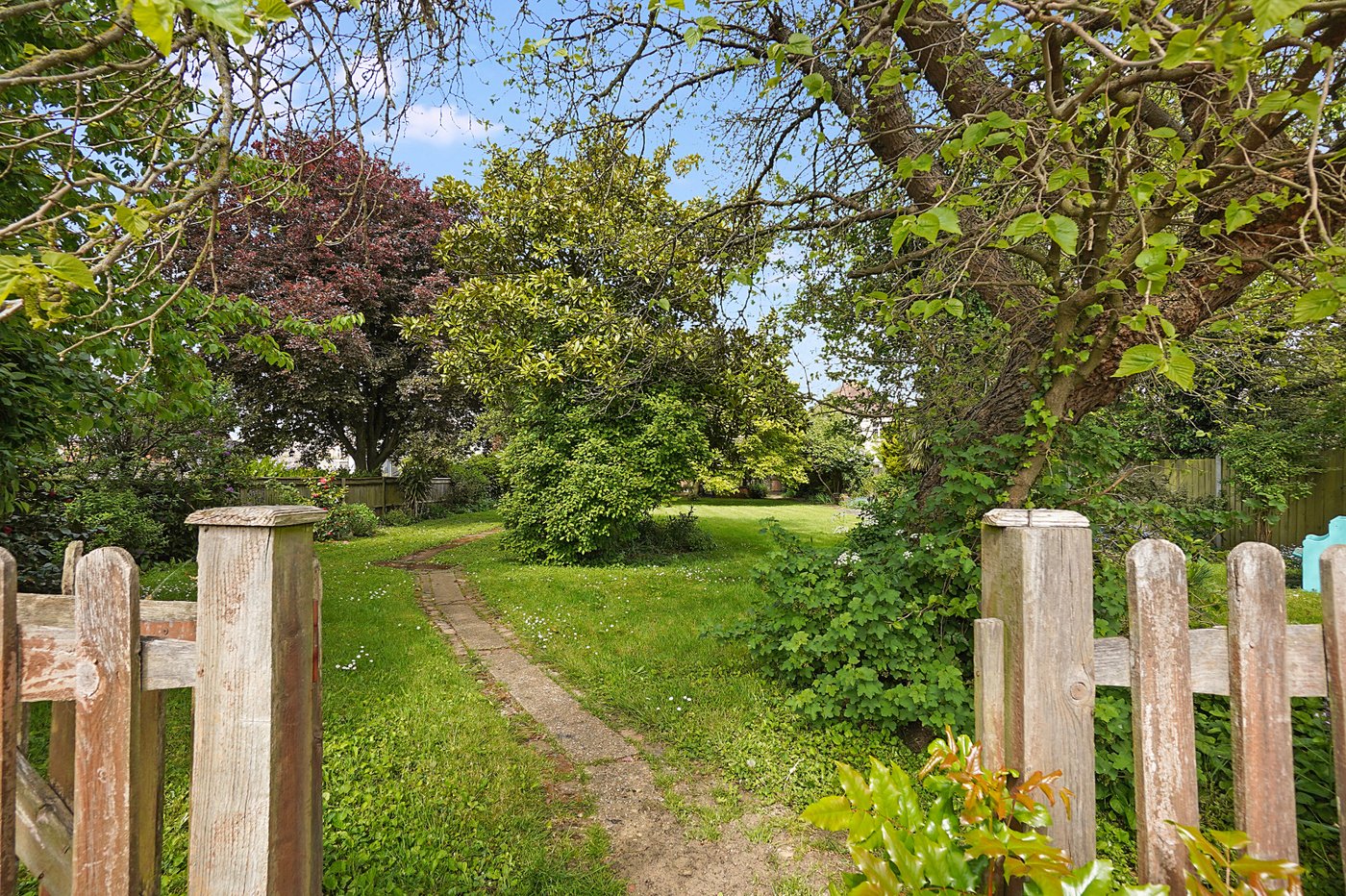 4 bedroom house for sale in Rainham | Robinson Michael & Jackson