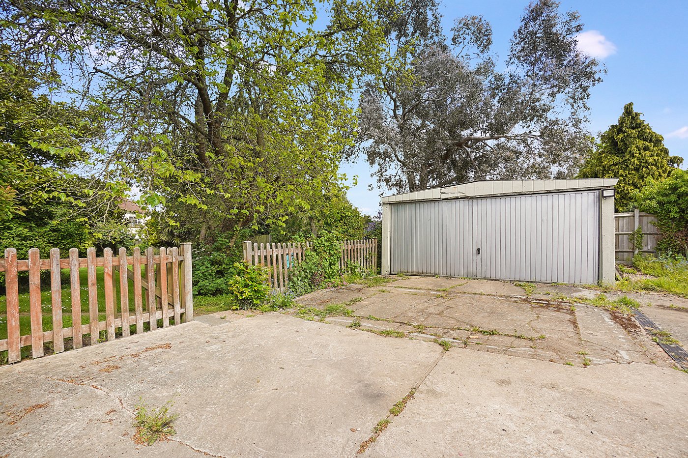 4 bedroom house for sale in Rainham | Robinson Michael & Jackson