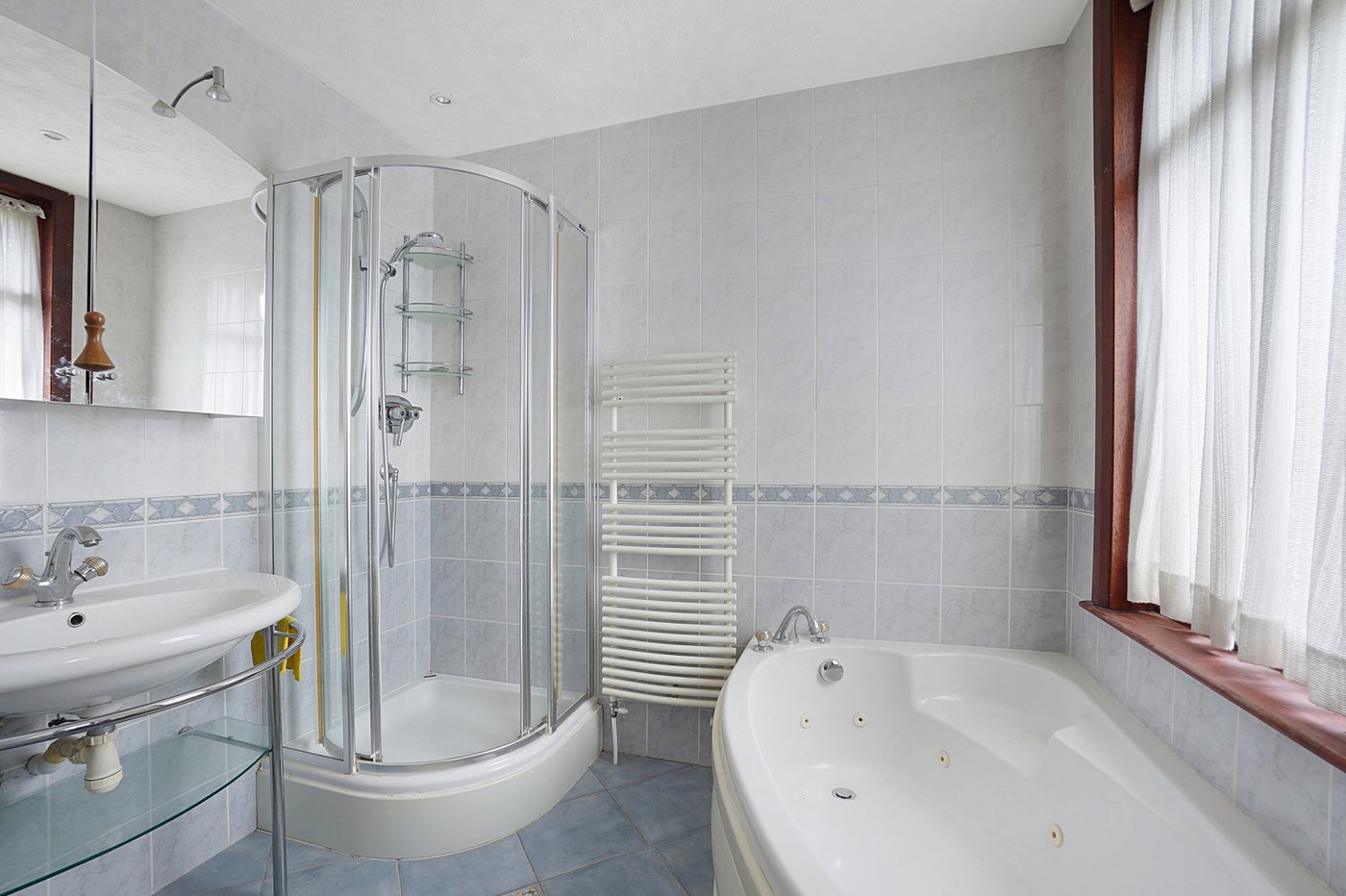 4 bedroom house for sale in Rainham | Robinson Michael & Jackson