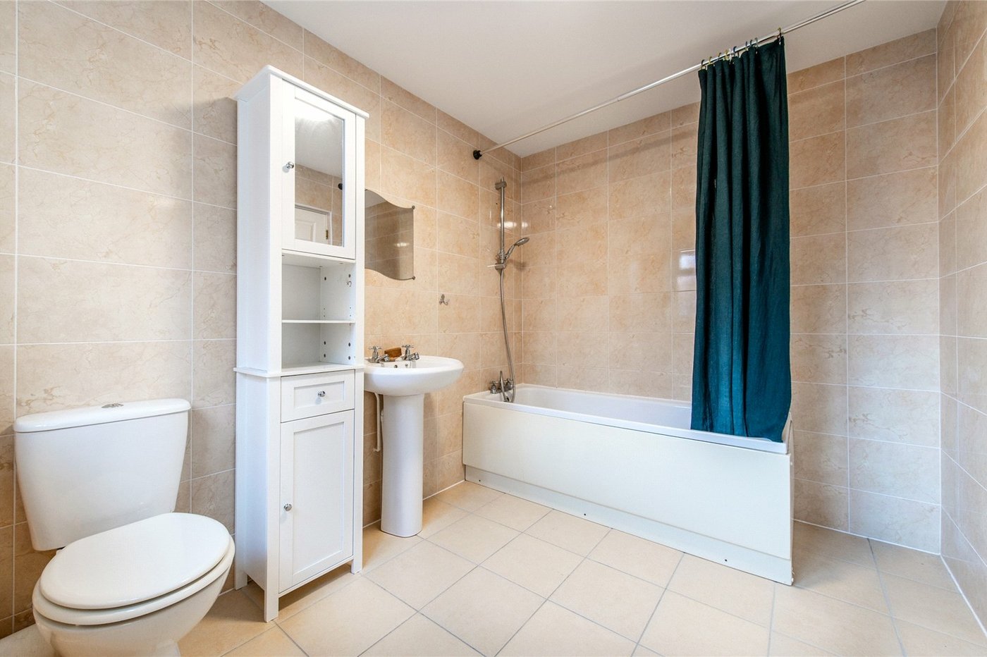 4 bedroom house for sale in Rainham | Robinson Michael & Jackson