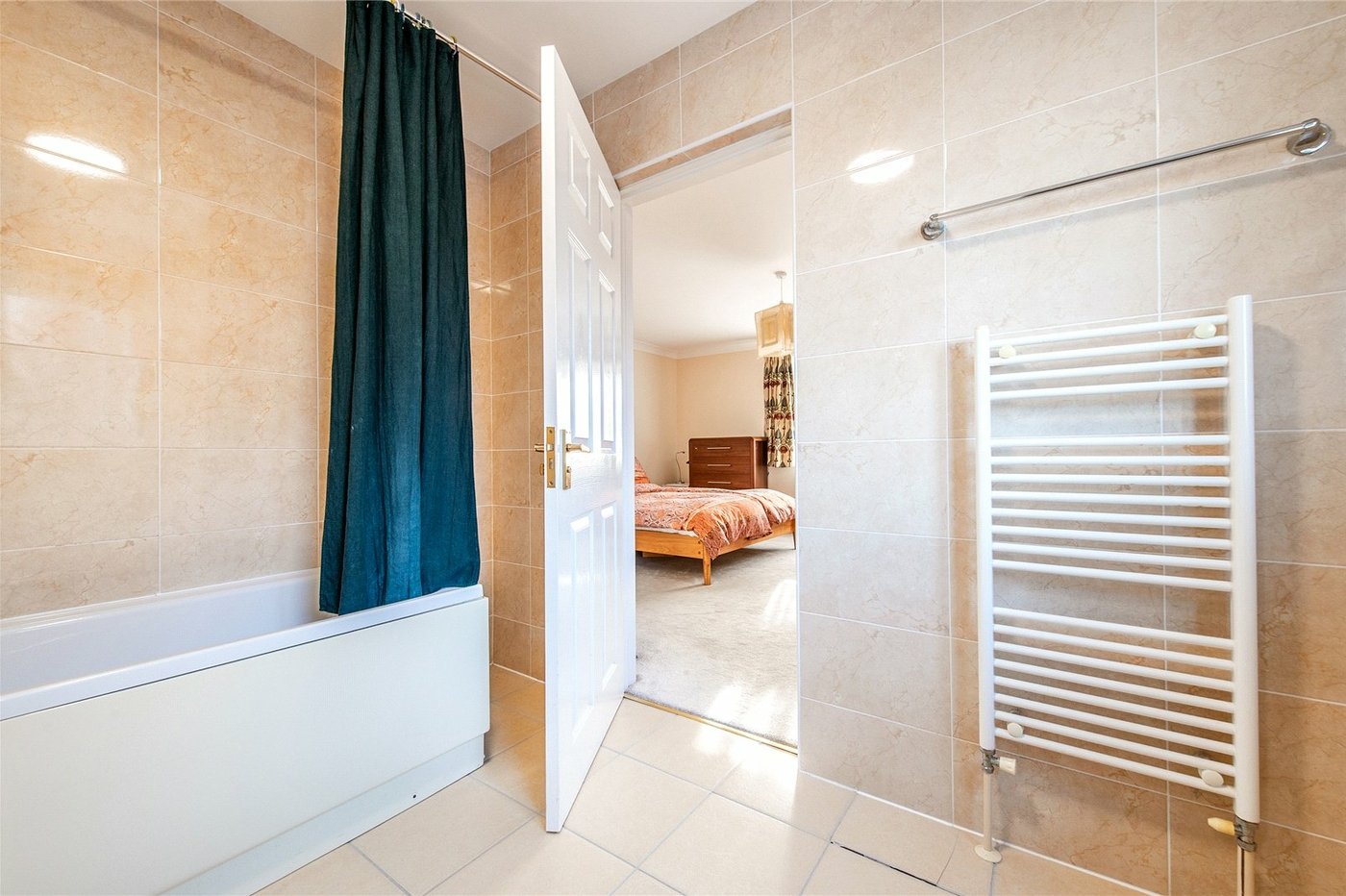 4 bedroom house for sale in Rainham | Robinson Michael & Jackson