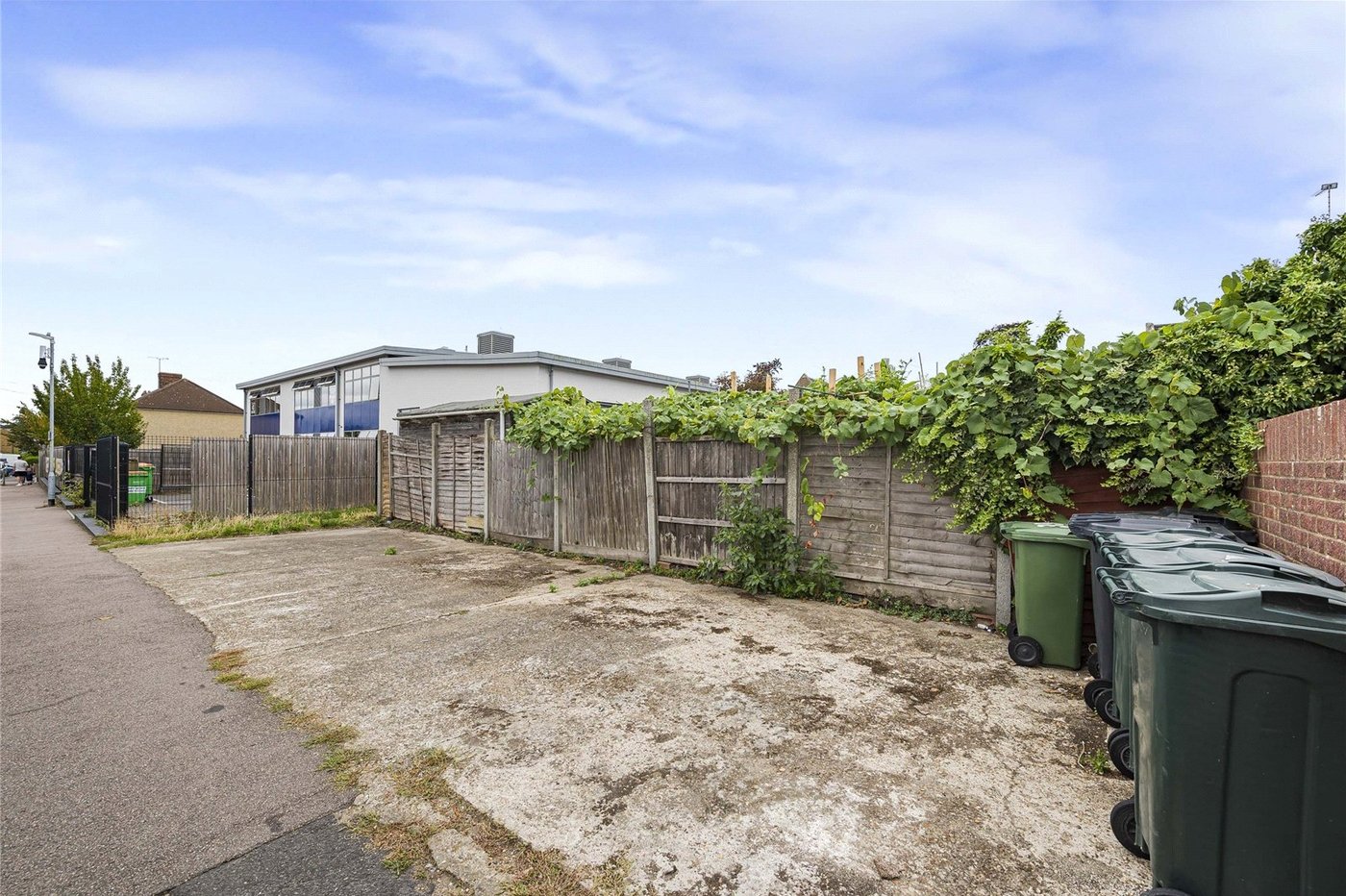 2 bedroom house for sale in Stone | Robinson Jackson