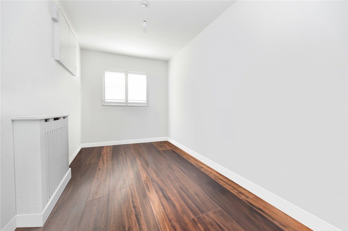 3 bedroom bungalow for sale in Bexleyheath | Robinson Jackson