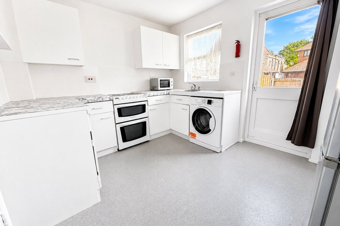 2 bedroom house for sale in London | Robinson Jackson