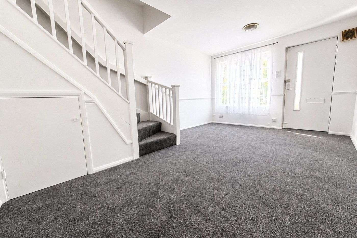 2 bedroom house for sale in London | Robinson Jackson