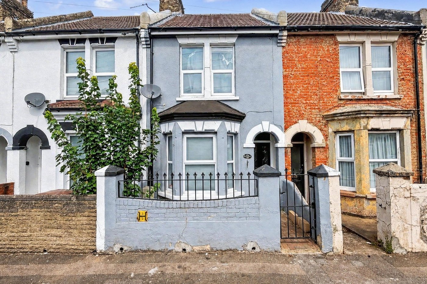 3 bedroom house for sale in Gillingham | Robinson Michael & Jackson