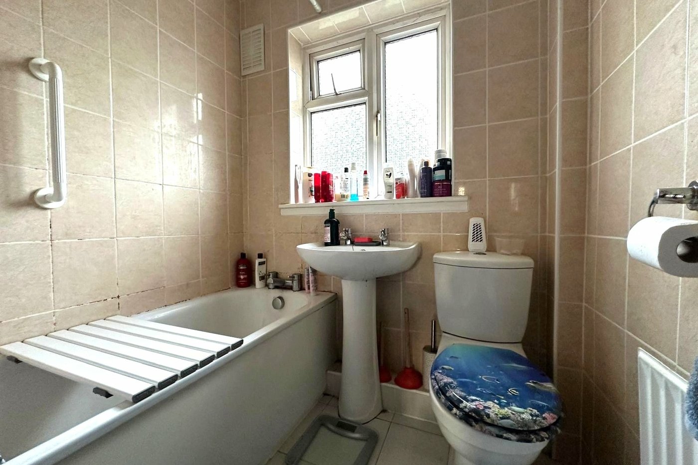 3 bedroom house for sale in London | Robinson Jackson