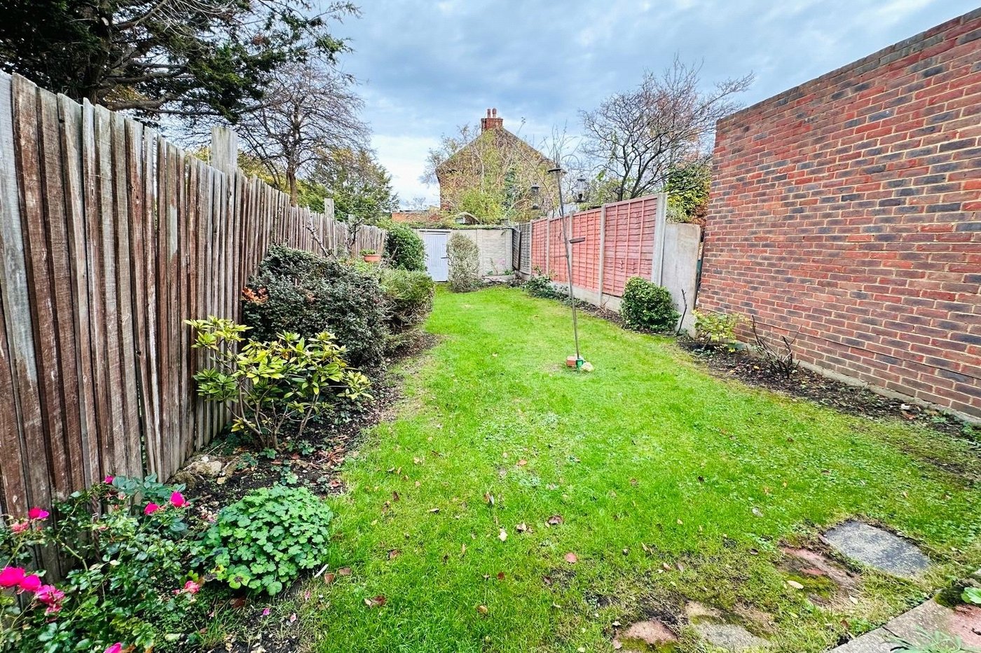3 bedroom house for sale in London | Robinson Jackson