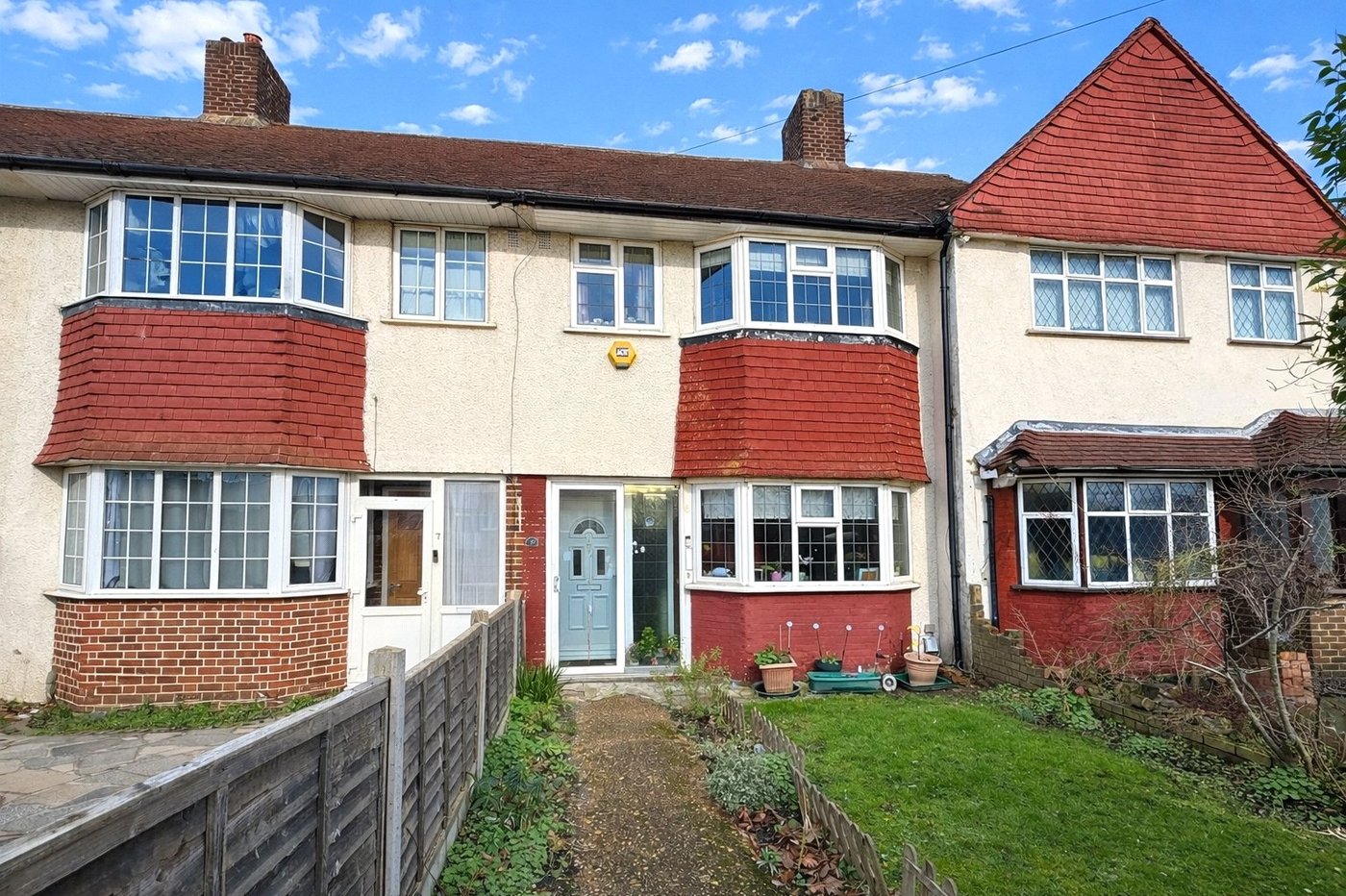 3 bedroom house for sale in London | Robinson Jackson