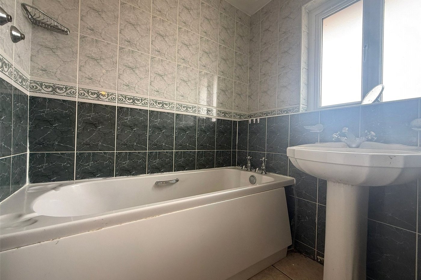 3 bedroom house for sale in Thamesmead | Robinson Jackson