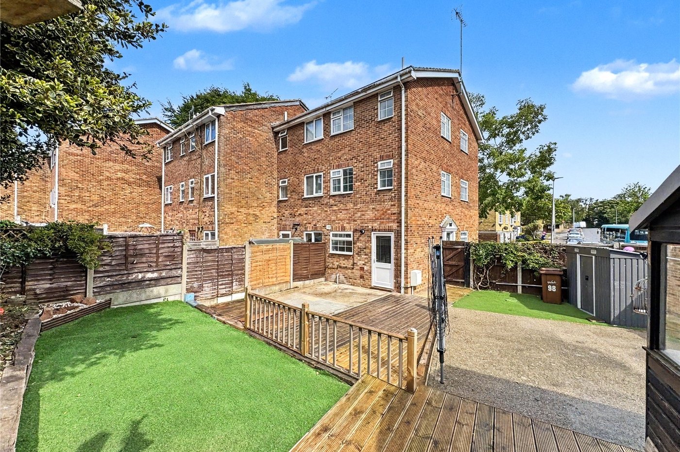 4 bedroom property for sale in Rainham | Robinson Michael & Jackson