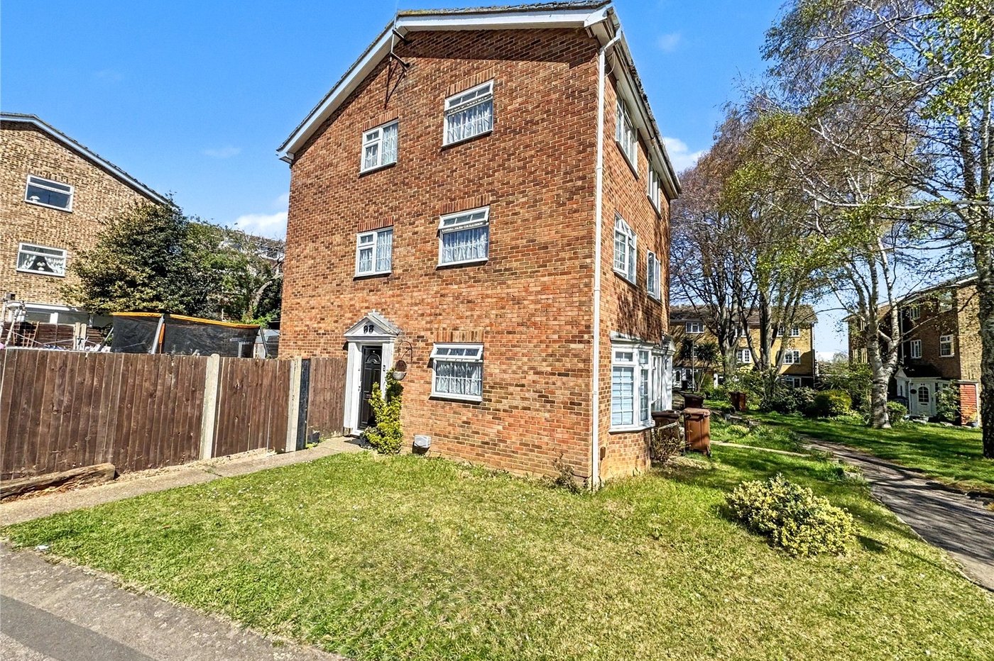 4 bedroom property for sale in Rainham | Robinson Michael & Jackson