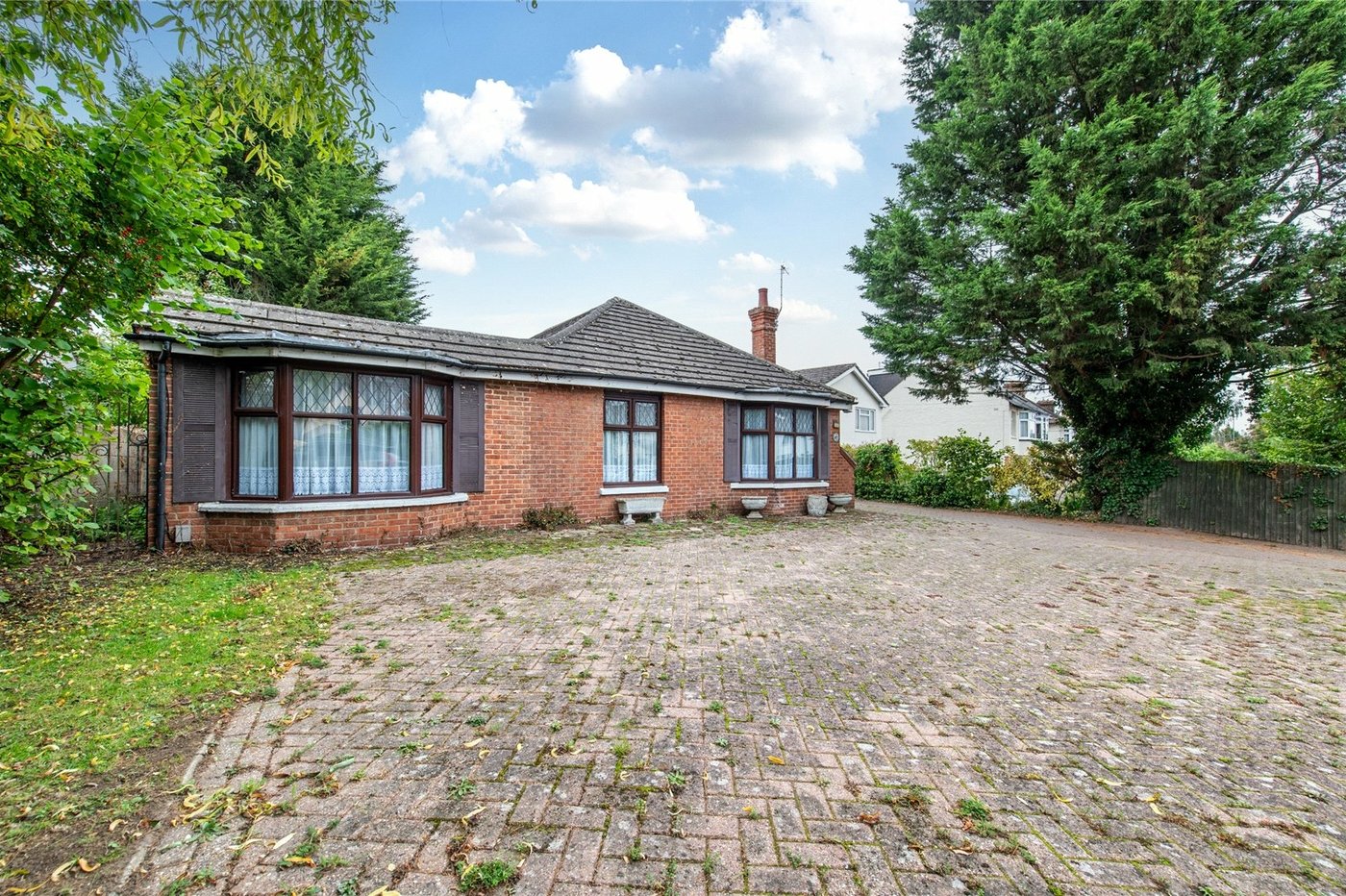 4 bedroom bungalow for sale in Maidstone | Robinson Michael & Jackson