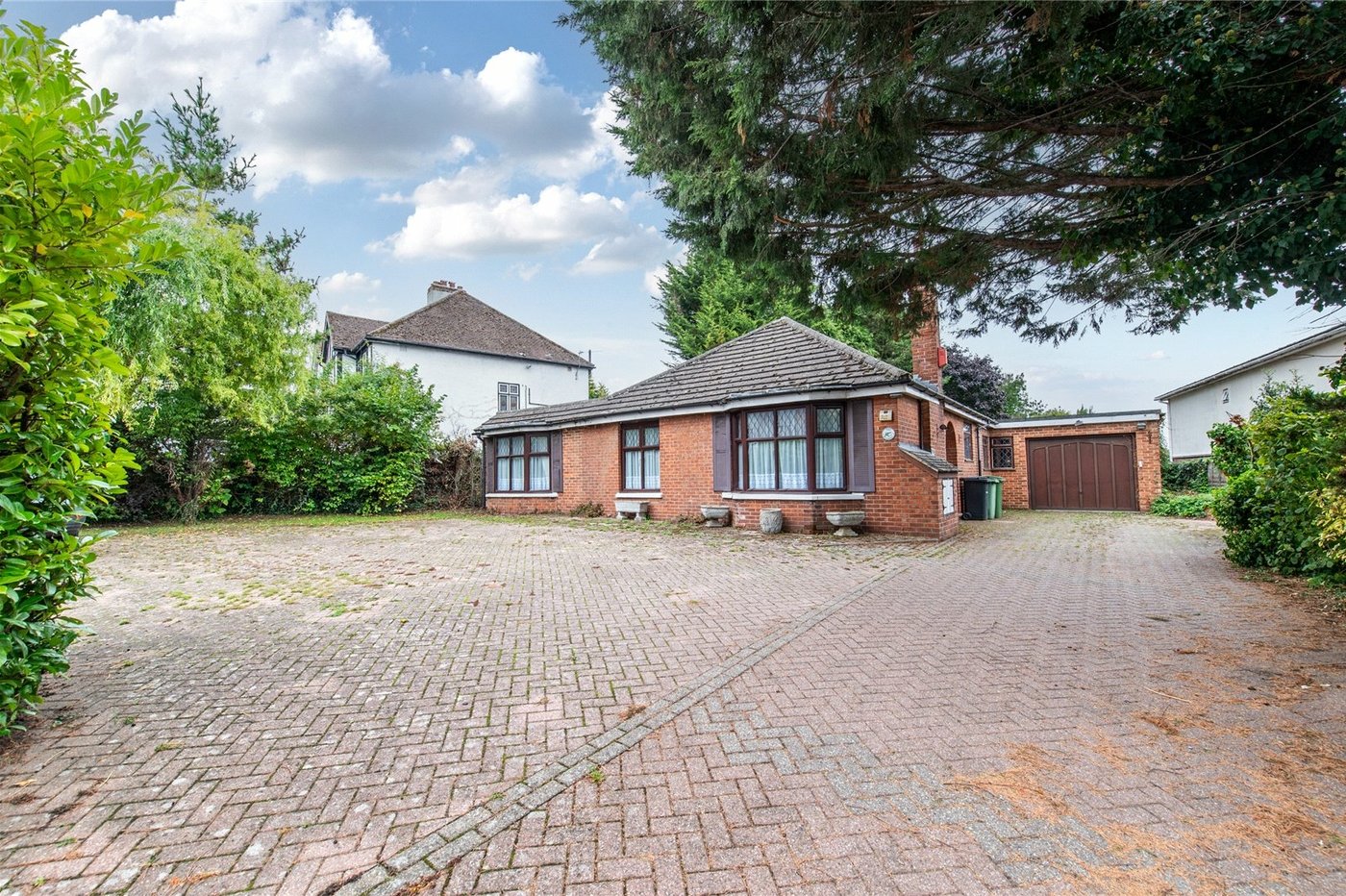 4 bedroom bungalow for sale in Maidstone | Robinson Michael & Jackson