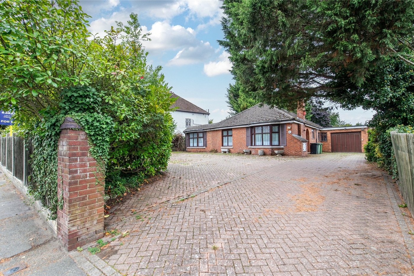 4 bedroom bungalow for sale in Maidstone | Robinson Michael & Jackson